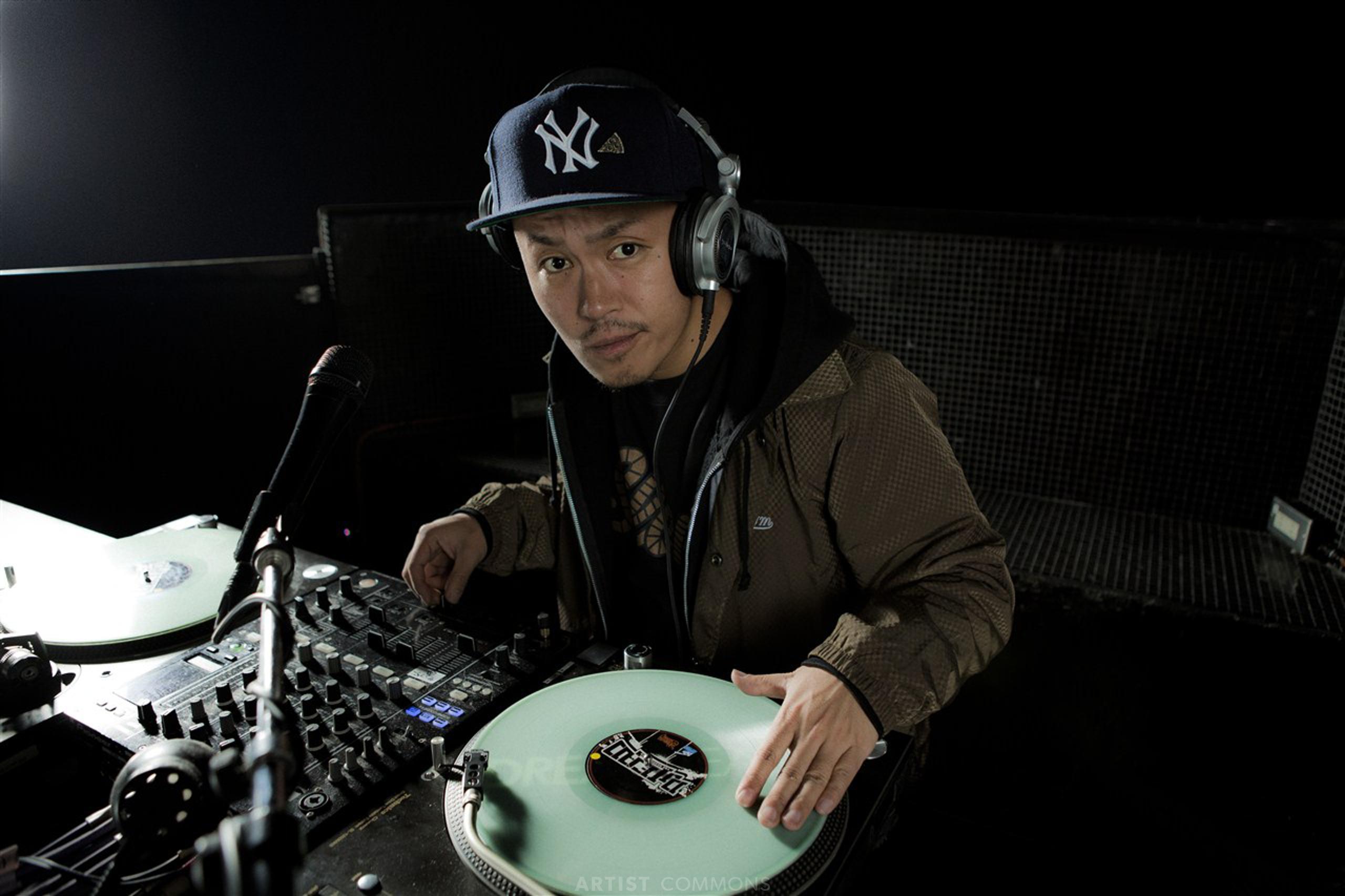 DJ LEAD