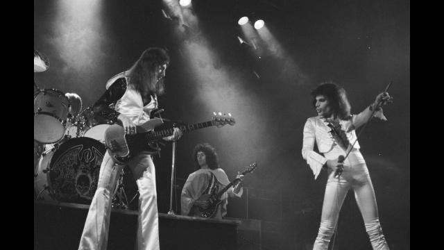 クイーン　オデオン座の夜　〜ハマースミス　１９７５🅍