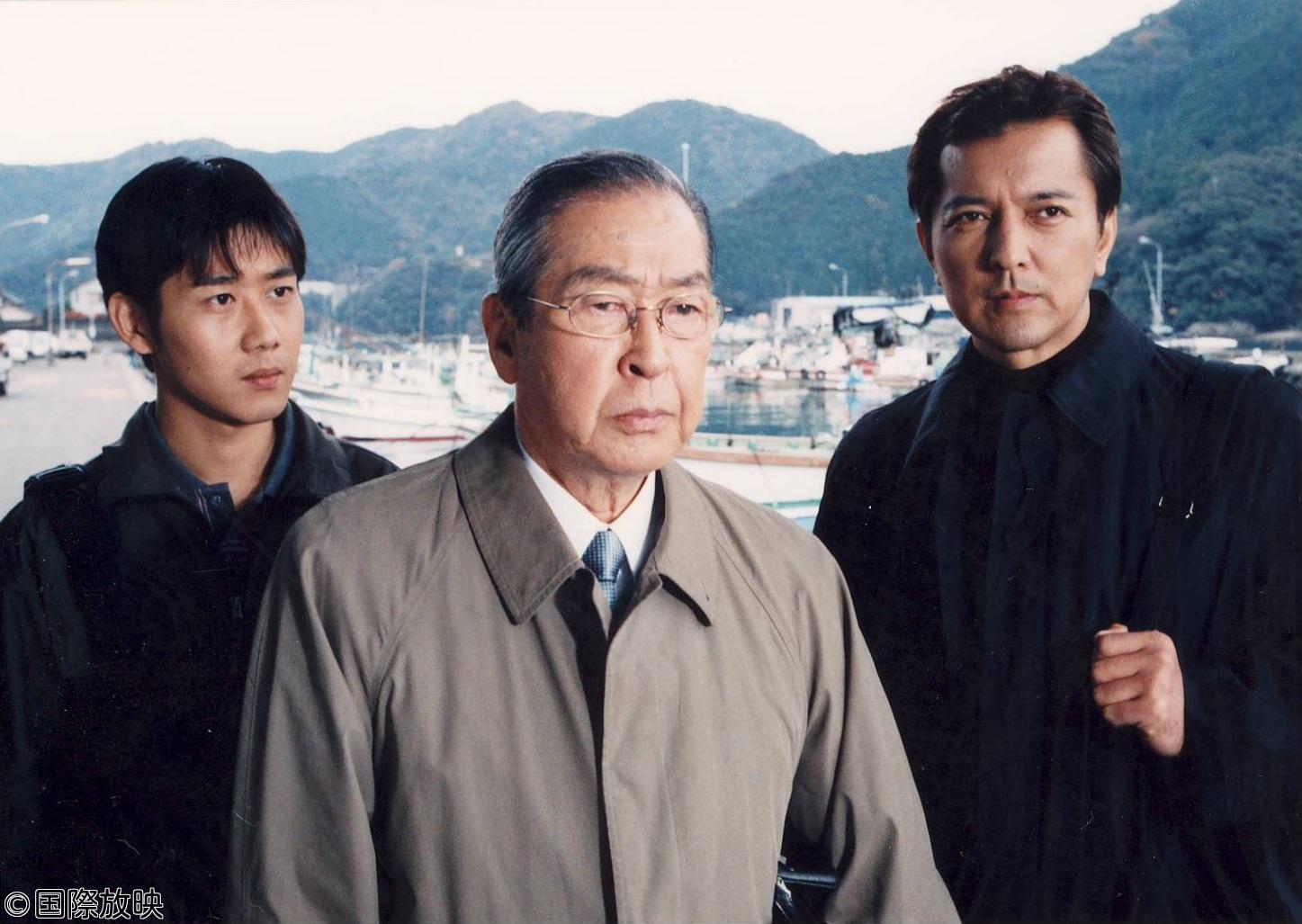 弁護士　朝日岳之助　逃亡🈑