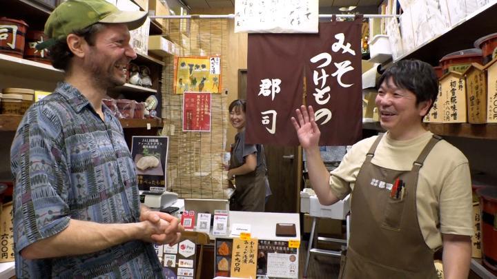 ＹＯＵは何しに日本へ？★老舗の蔵で味噌づくし晩ごはん＆フグの毒に怯える女子🈑