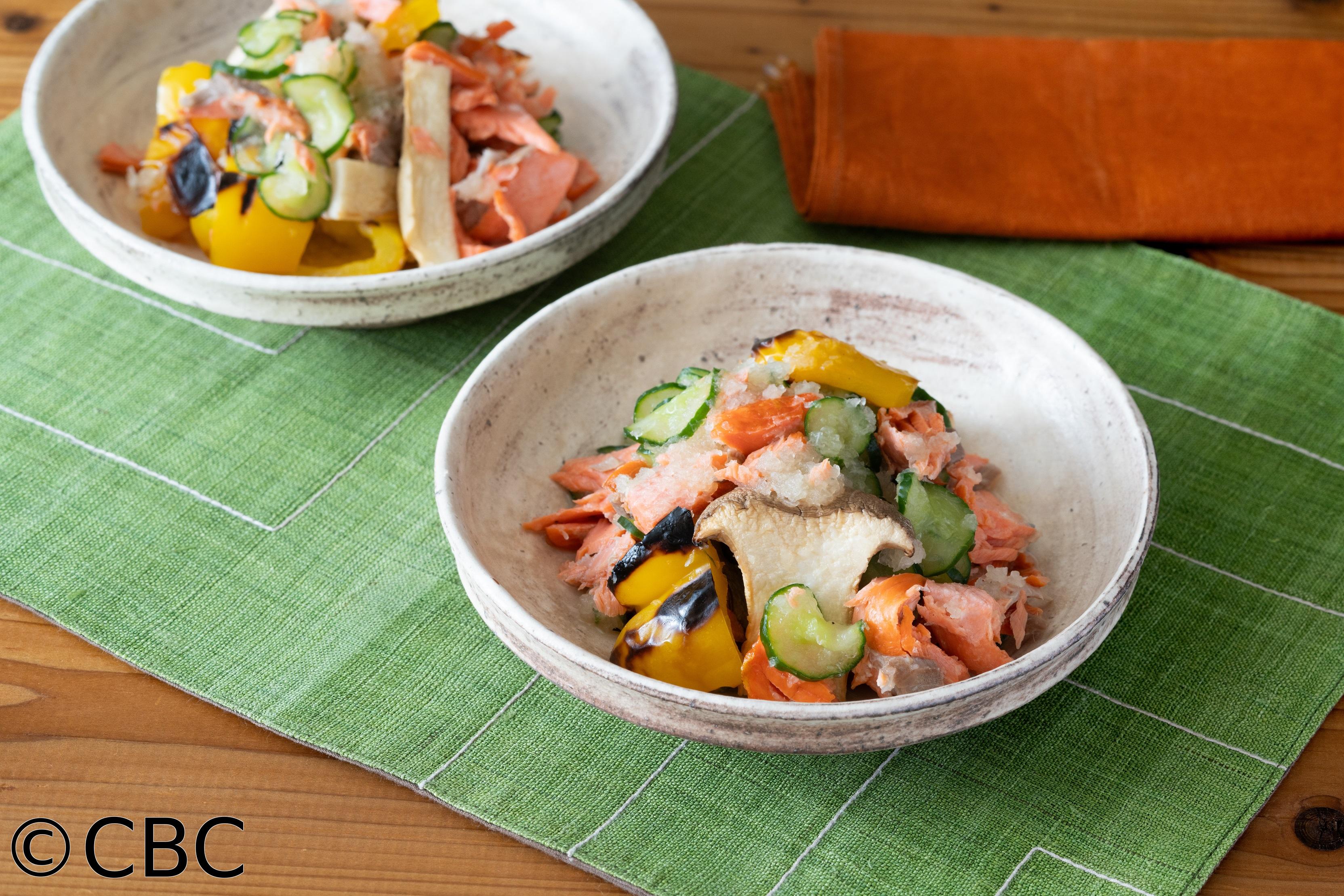 ３分クッキング🈑【鮭と野菜のみぞれあえ】