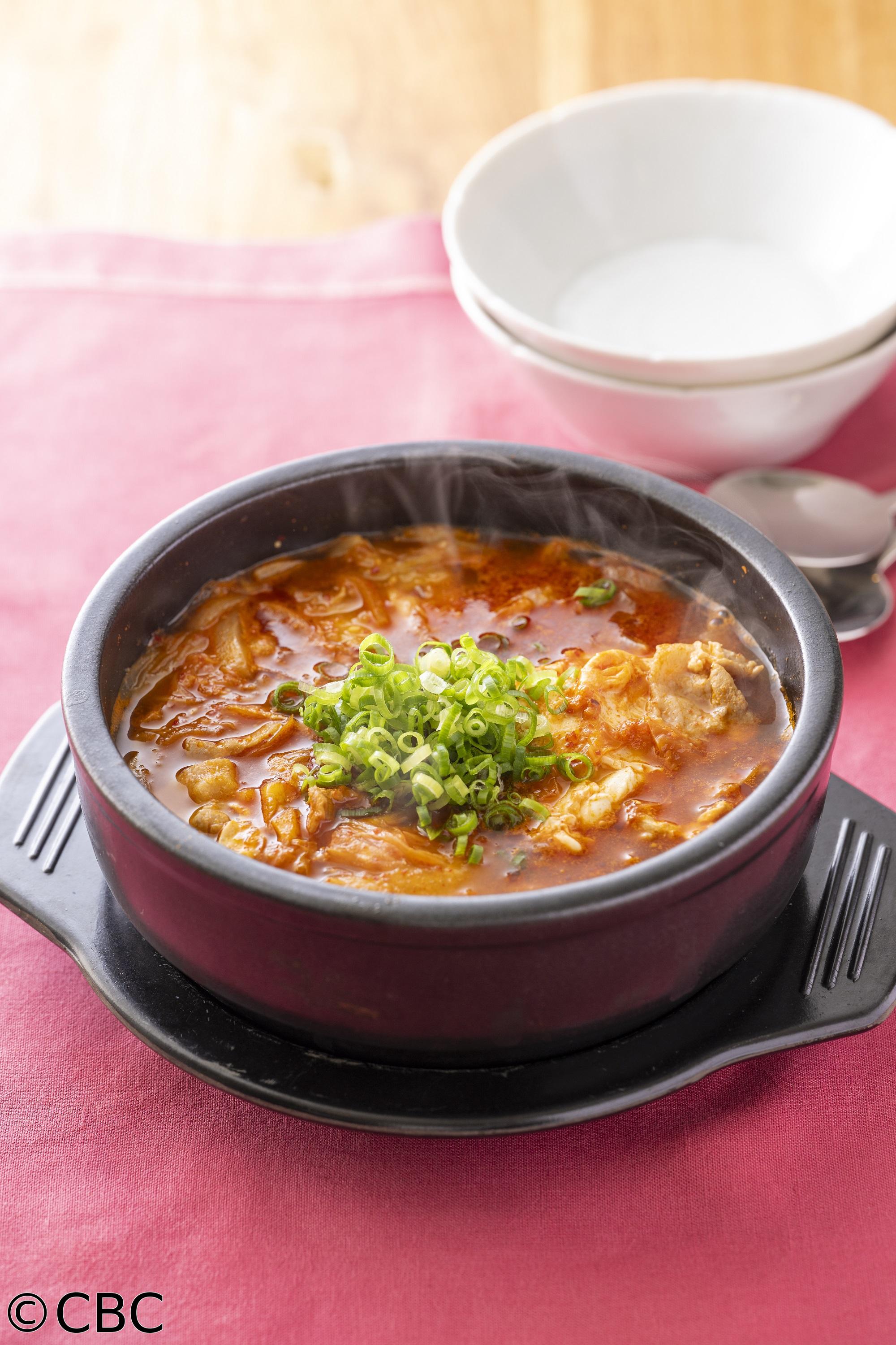 ３分クッキング🈑【落とし卵のキムチチゲ】