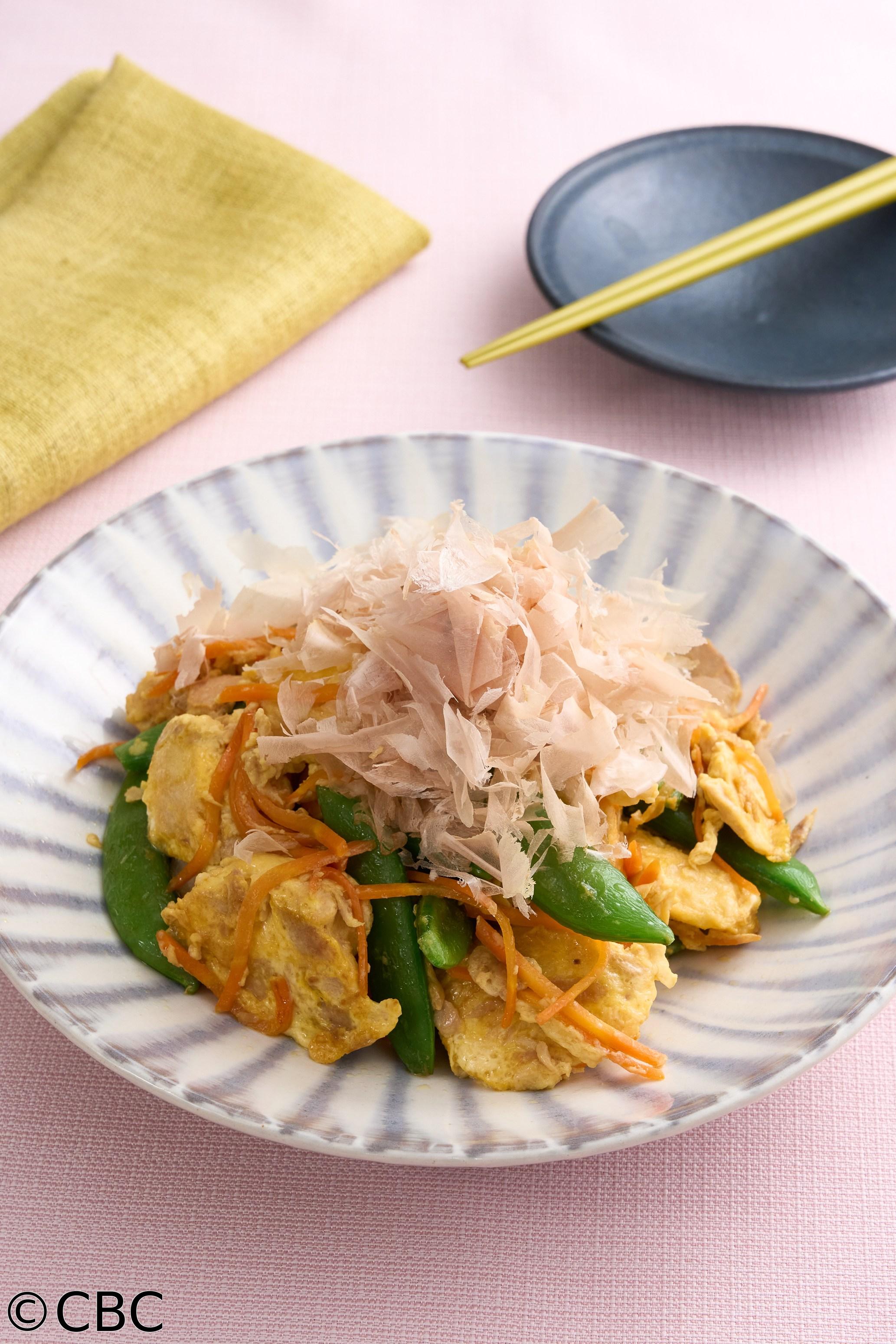 ３分クッキング🈑【スナップえんどうと麩の卵炒め】