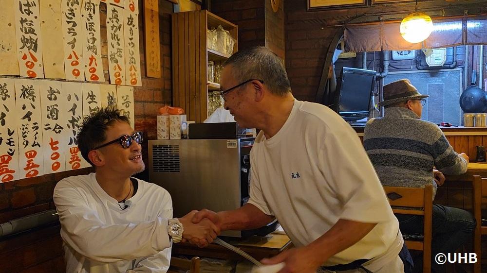 松岡の北の夕飲み【松岡昌宏が北海道で飲む白石・本郷商店街の人情焼き鳥店で乾杯！】
