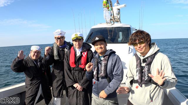 キャプテン吉村がいく！▼破天荒芸人・吉村崇が福岡の海を舞台に大暴れ！