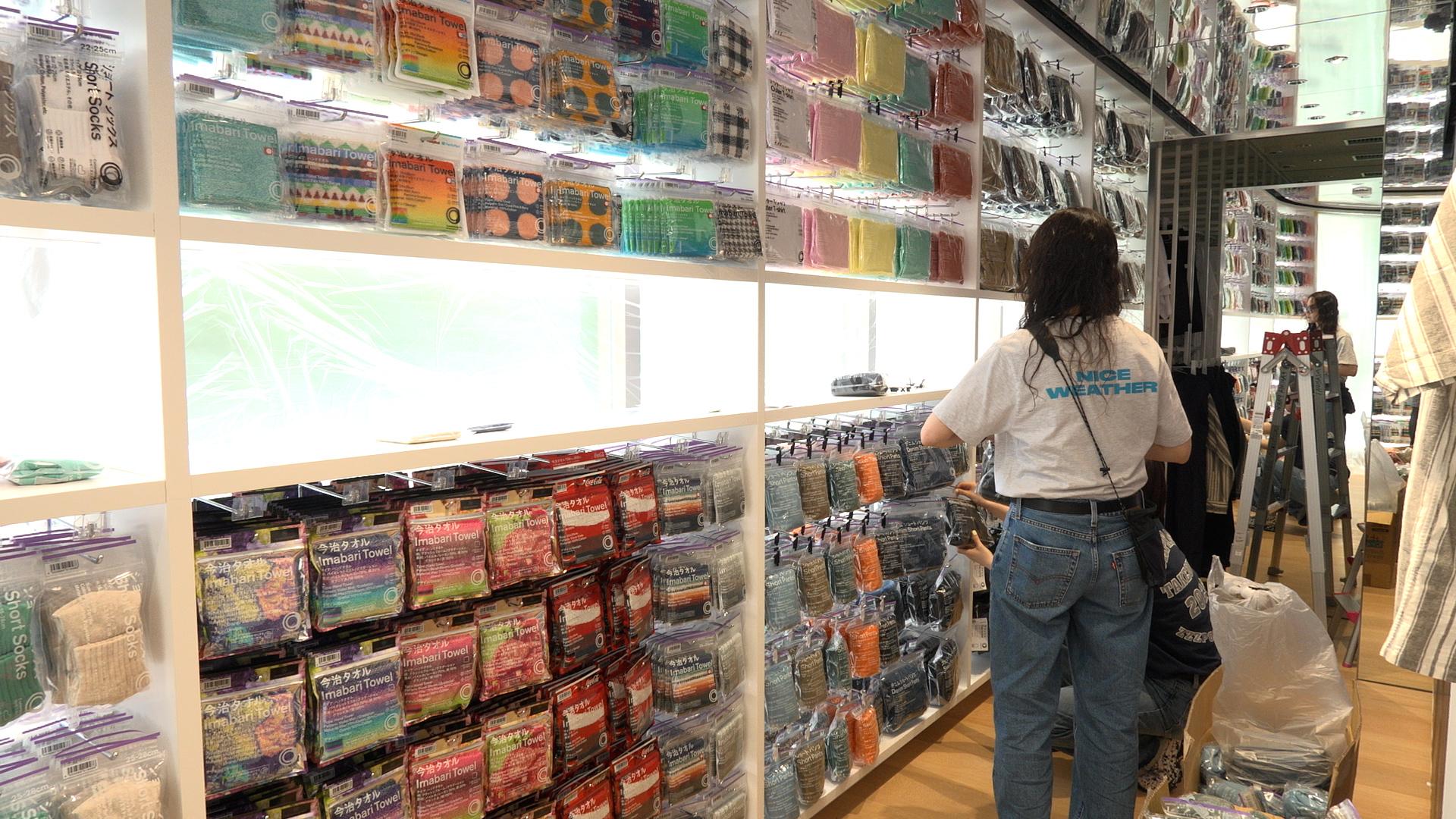 ガイアの夜明け【ファミマの逆襲！独占密着】〜独自の雑貨・衣料・菓子で挑む〜🈑