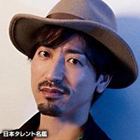 青山 航士（アオヤマ コウジ）