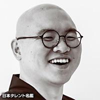 拝 真之介