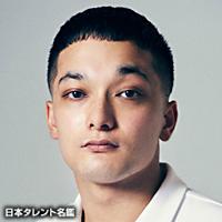 浦山　佳樹