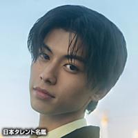 倉須　洸